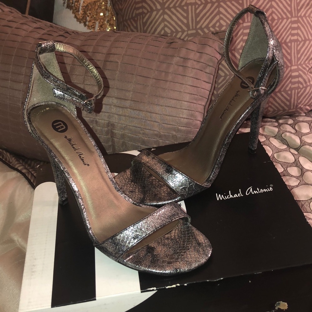 Michael Antonio Women’s ankle wrap pewter shoes